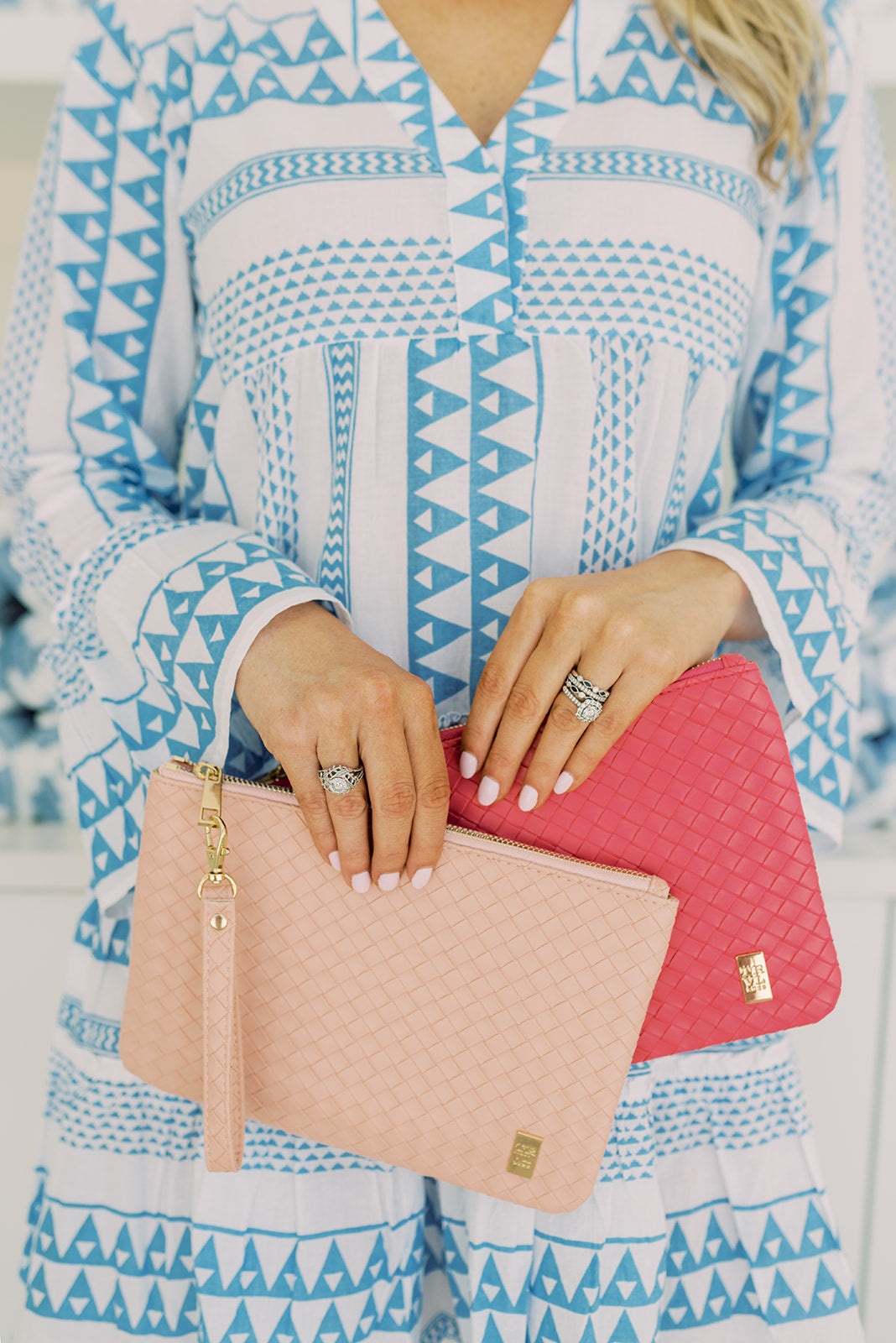 Clutch - Luxe Go-Go Wristlet Clutch - Woven Dahlia