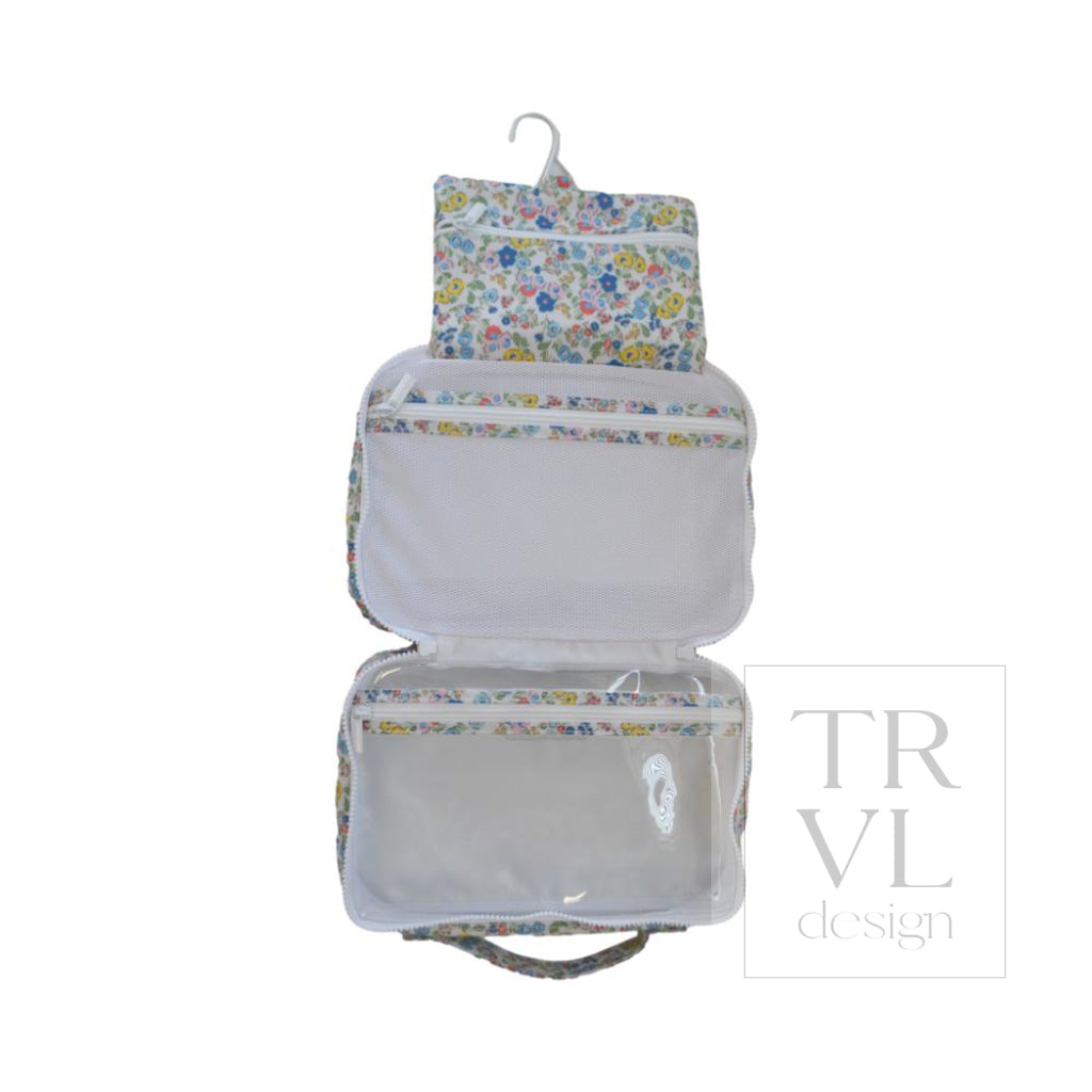 BUNDLE UP Hanging Toiletry Bag - POSIES
