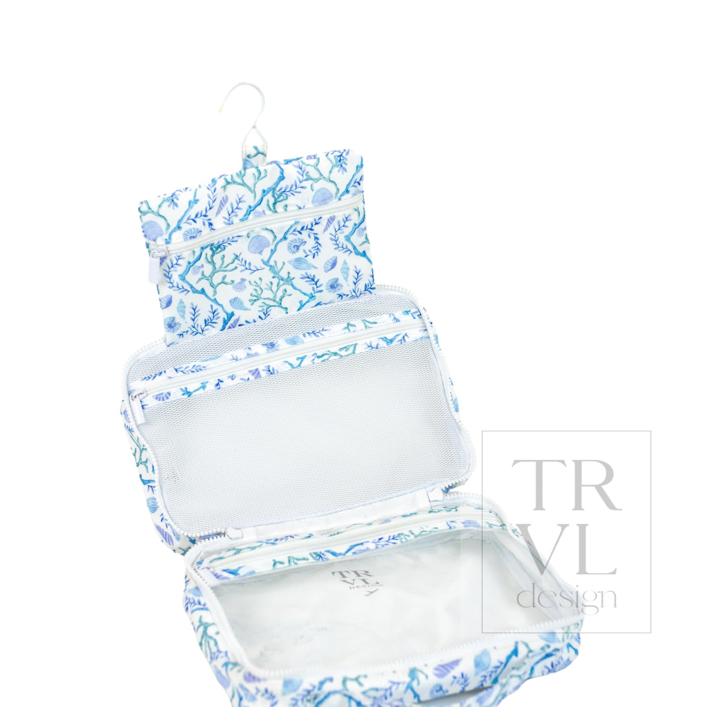 BUNDLE UP2 Hanging Toiletry Bag - CORAL VINE - Cosmetic &amp; Toiletry Bags