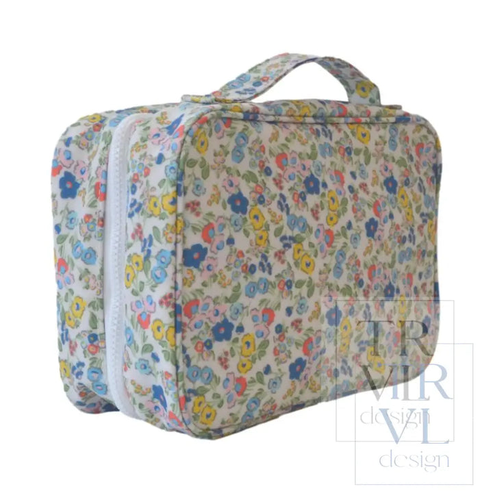 BUNDLE UP Hanging Toiletry Bag - POSIES